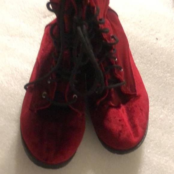 Burgundy velvet shoes -6/7 - Picture 4 of 11